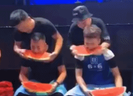 吃瓜的动态表情包,吃瓜表情包的趣味解读