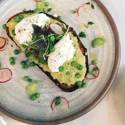 偷瓜节吃稀饭,欢庆丰收，共享稀饭的民俗盛宴